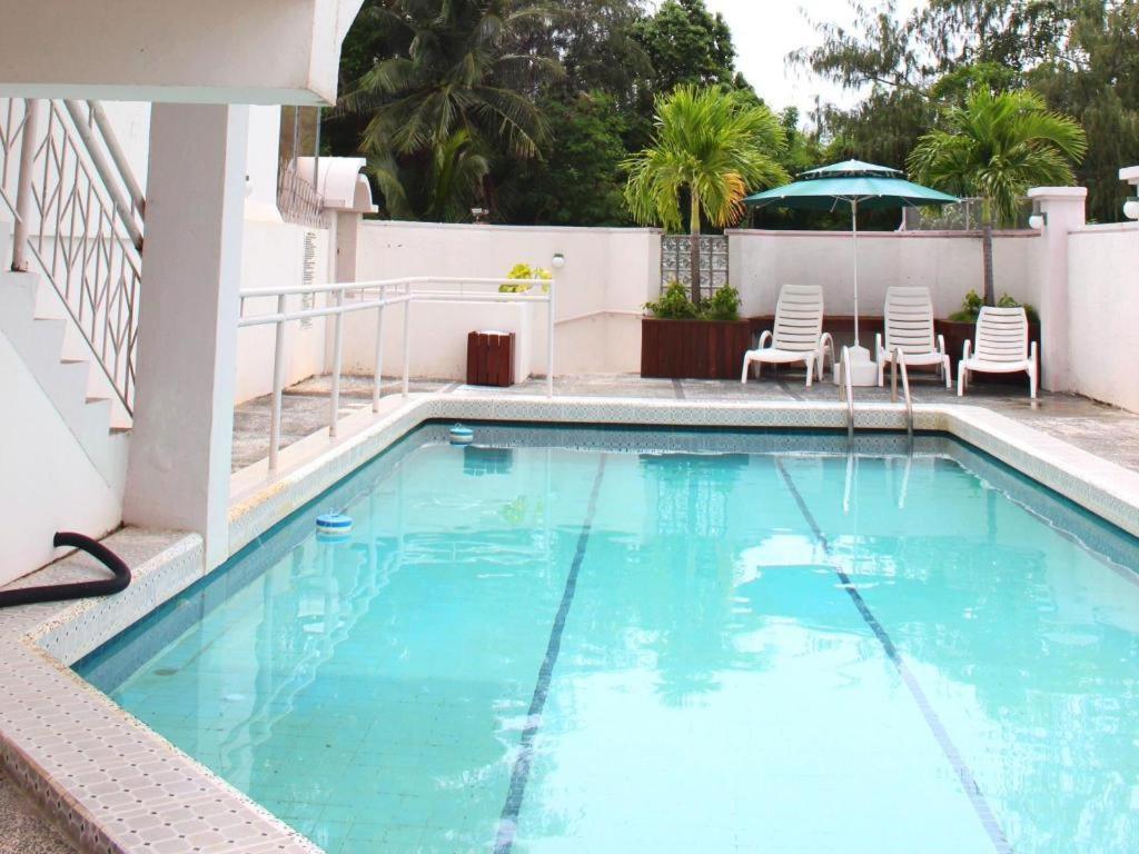 Holiday Saipan Hotel Exterior photo
