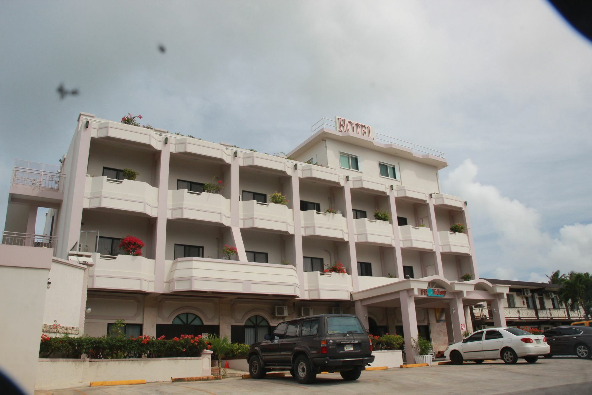 Holiday Saipan Hotel Exterior photo